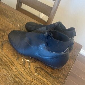 Nike Kids Shoes in Black